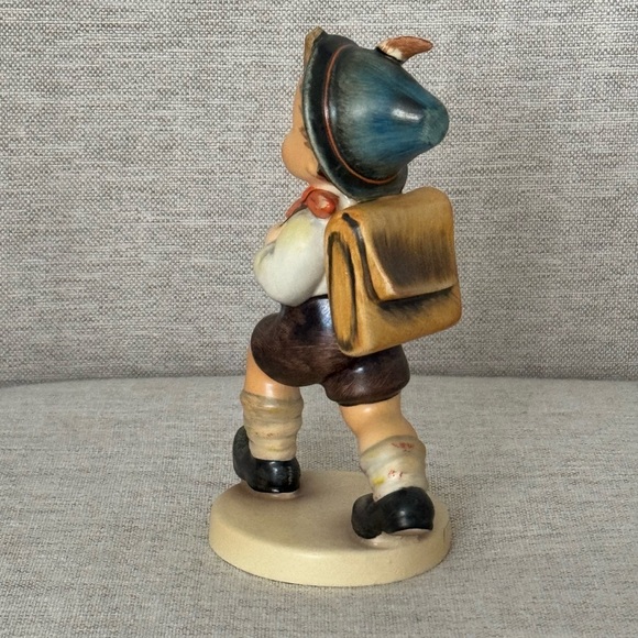 School Boy - Goebel M. I. Hummel Figurine #82 2/0 TMK6 - Picture 9 of 13